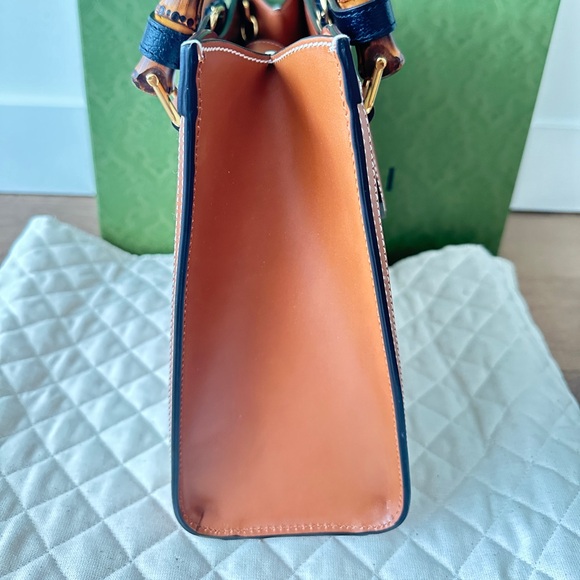 Gucci Diana Leather Bamboo handle Small Tote bag in two tone geometric - Picture 3 of 16